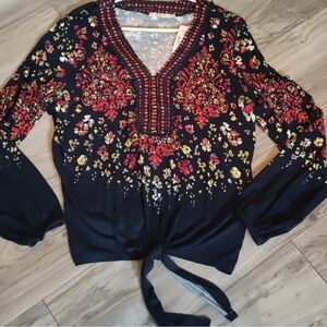 Long sleeve tie front top!